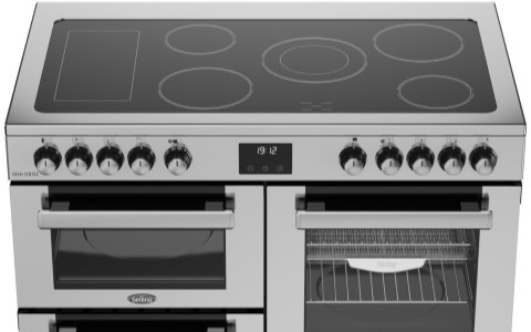5 Zone Ceramic Hob Plus Warming Zone.
