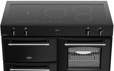 5 Zone Ceramic Hob Plus Warming Zone.