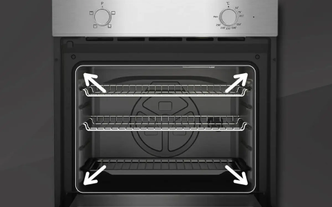 Large 74L capacity oven.