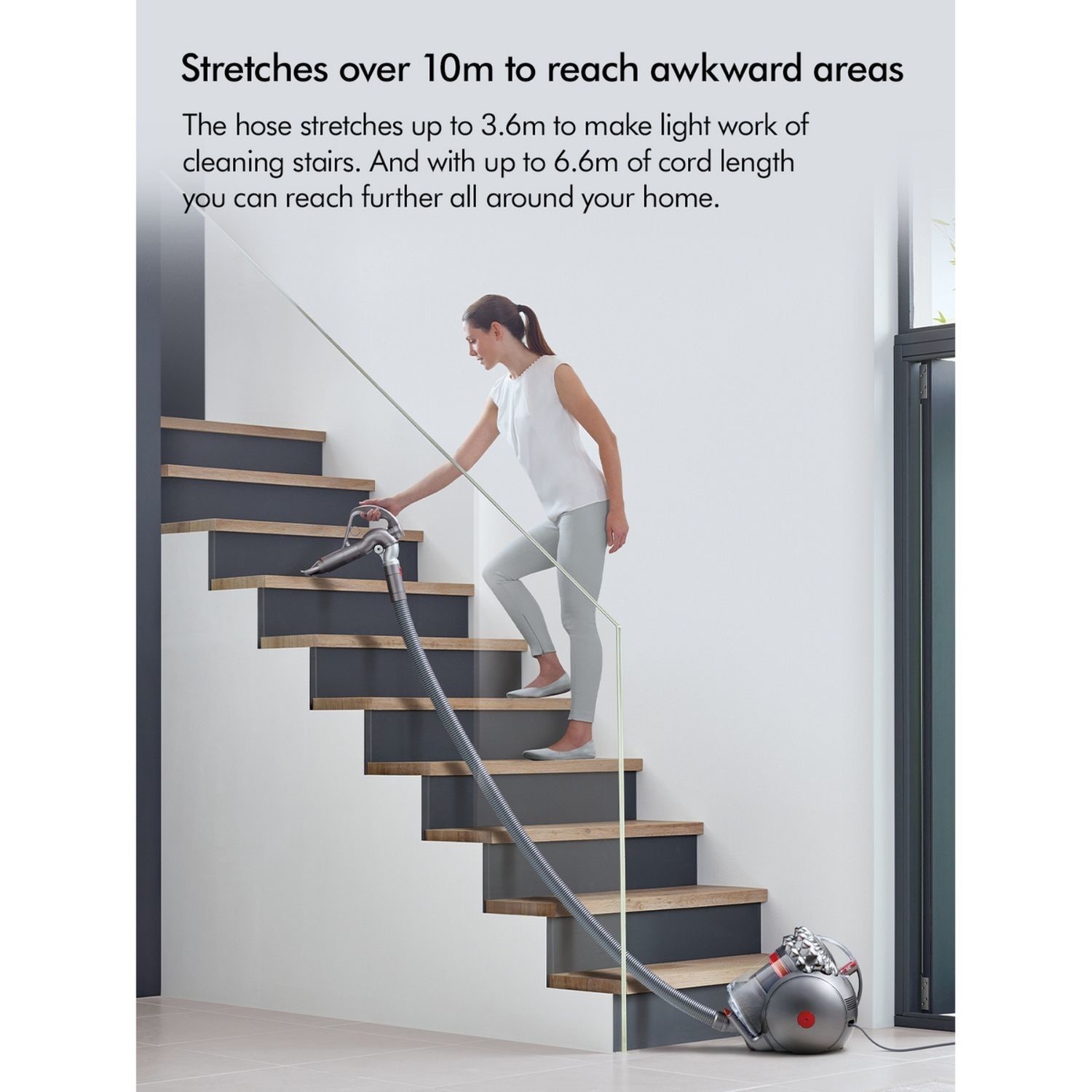 Stretches over 10m to reach awkward areas