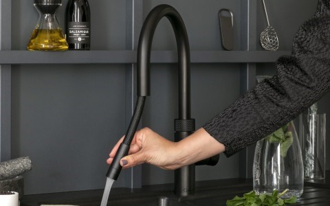 Pull Out Hose.