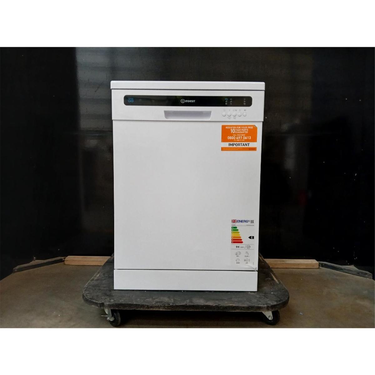 GRADE A2 - Indesit Push&Go Freestanding Dishwasher - White
