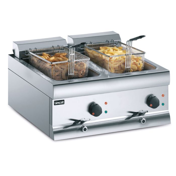 Lincat DF66 Silverlink 600 Twin Tank Countertop Electric Fryer - 2 x 9 Ltr, 2 Baskets