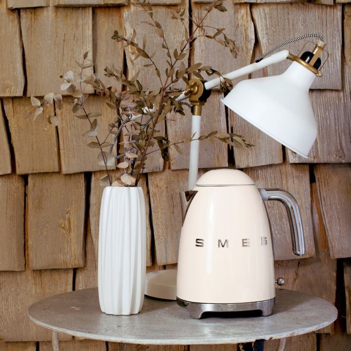 Smeg 50’s Style 1.7L Electric Kettle in Cream - KLF03CRUK 